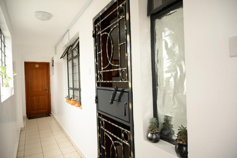 Furnished 1 Bedroom Apartment In Nairobi. 15 Mins To Cbd. Free Wi-Fi & Parking Екстер'єр фото